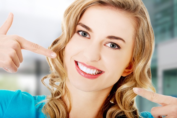 Smile Makeover: Enhancing The Smile With Cosmetic Dentistry